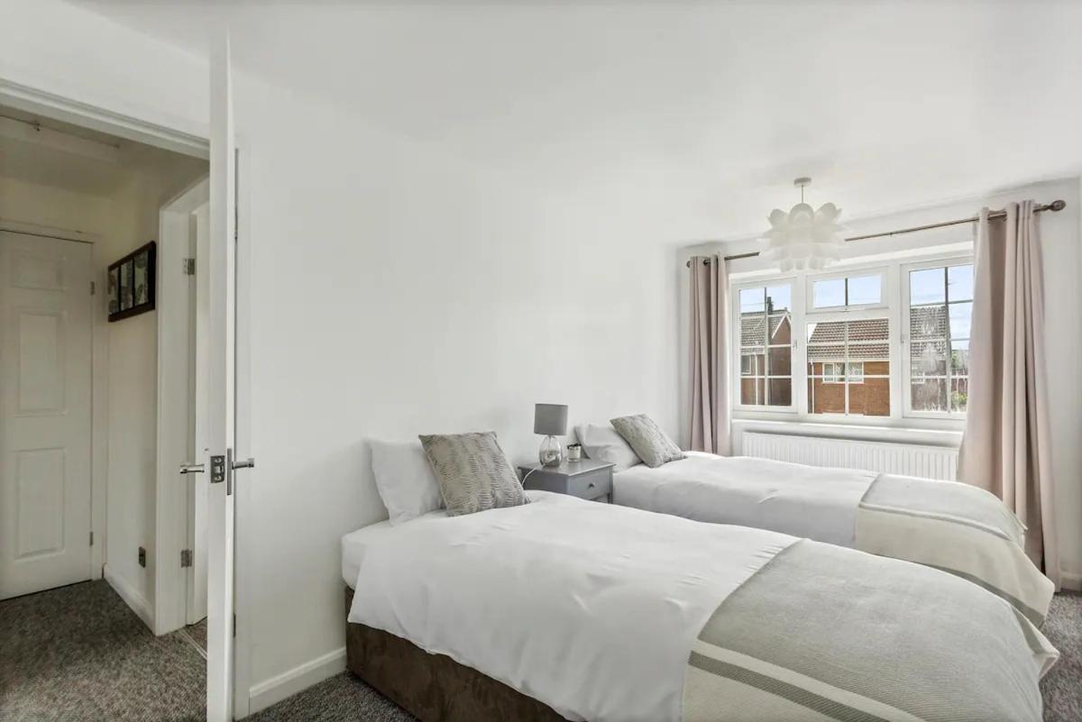 Bright & Spacious With Garden & Parking Nottingham Extérieur photo