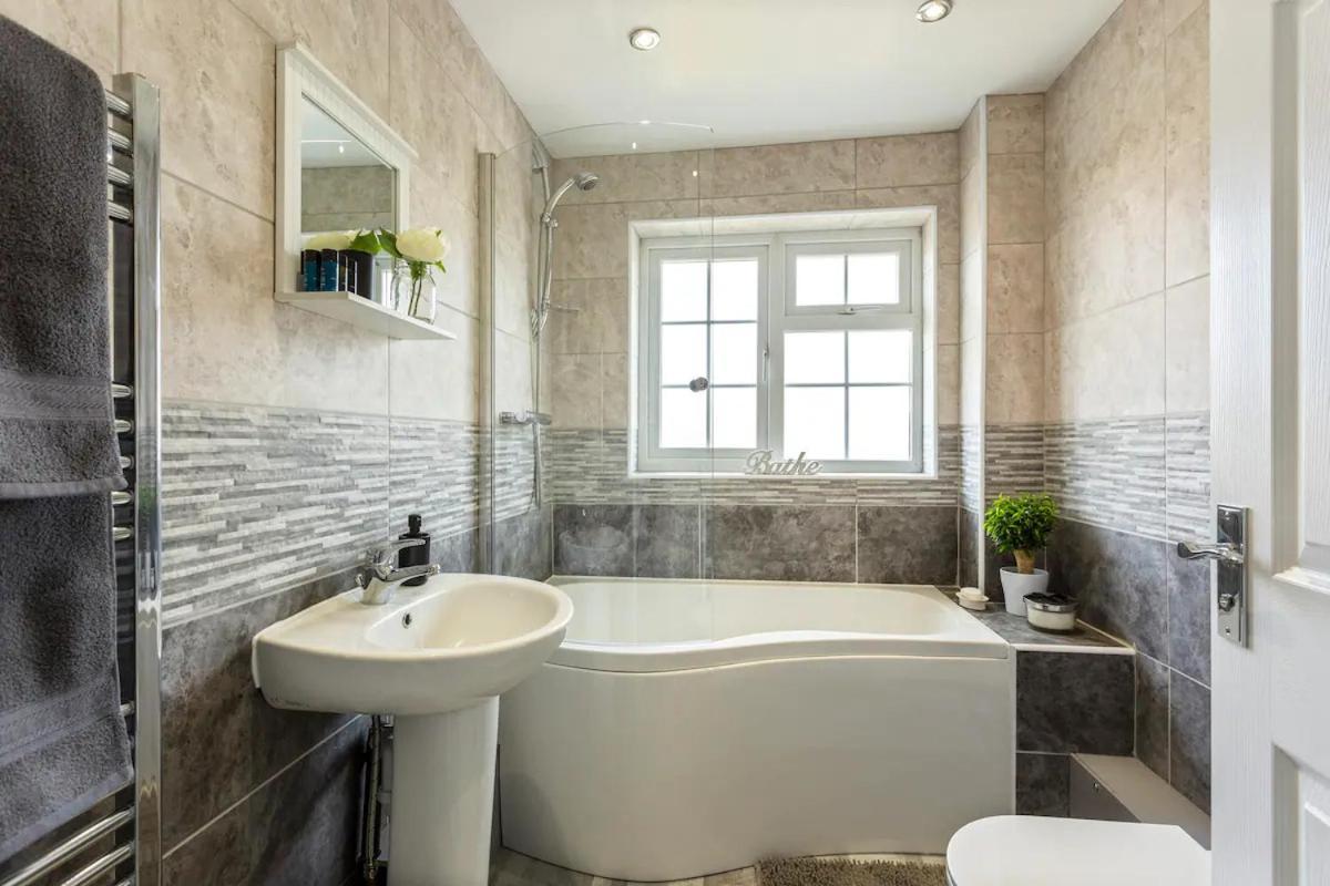 Bright & Spacious With Garden & Parking Nottingham Extérieur photo