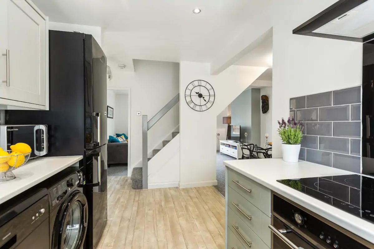 Bright & Spacious With Garden & Parking Nottingham Extérieur photo
